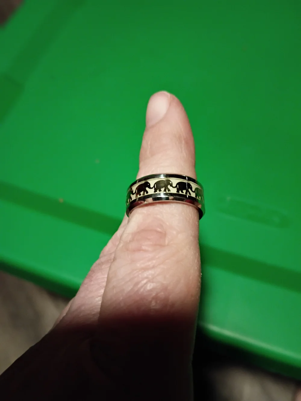 Men's Elephant Pattern Stainless Steel Ring - Two-Tone Silver & Gold